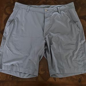 Mens Fila golf shorts size 34. Great condition.